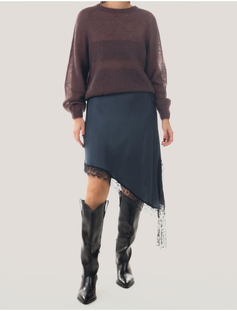 FALDA OBVIO JAMES MARINO