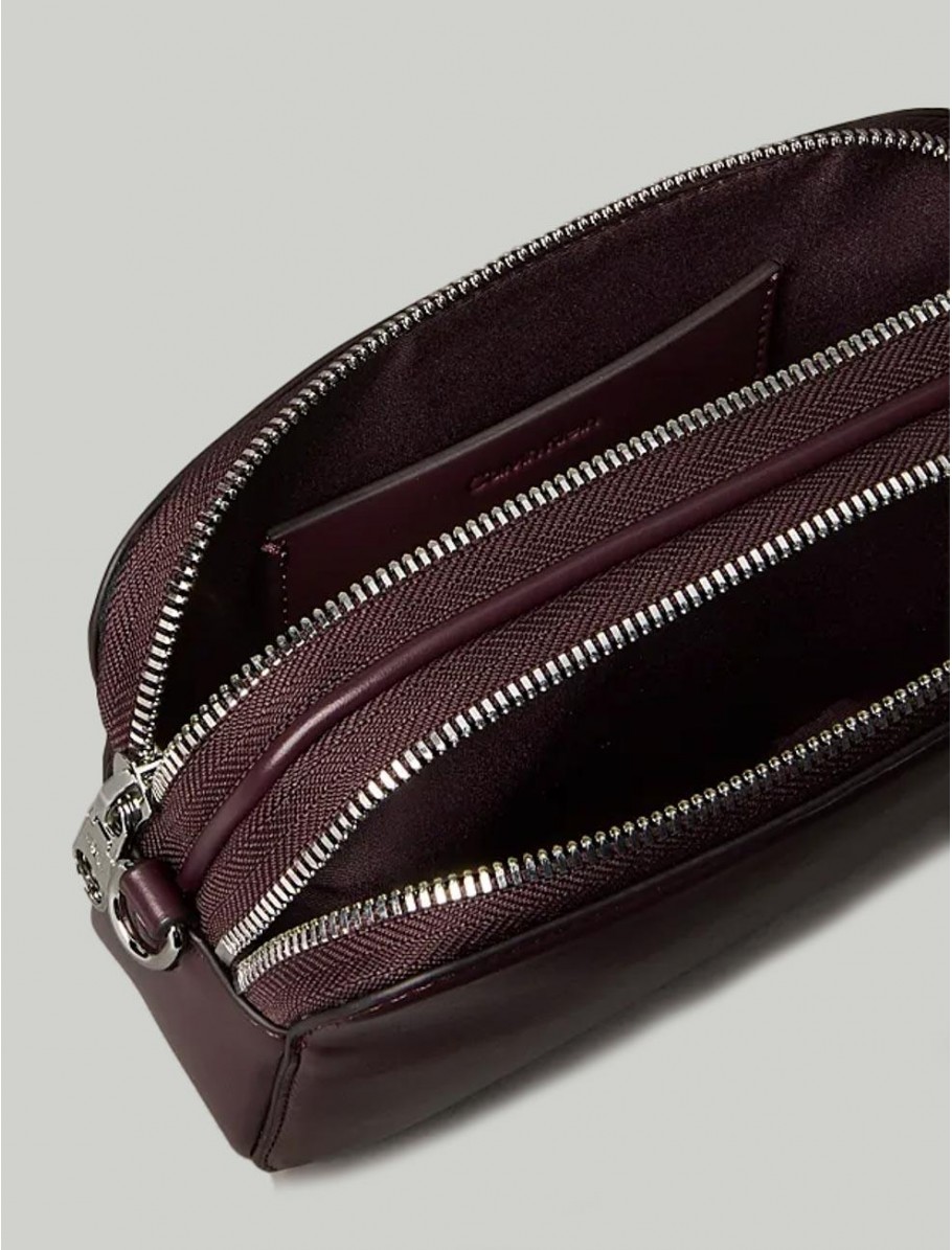 BOLSO CALVIN KLEIN WEBBING DOUBLE STRAP CAMERA BAG BURDEOS