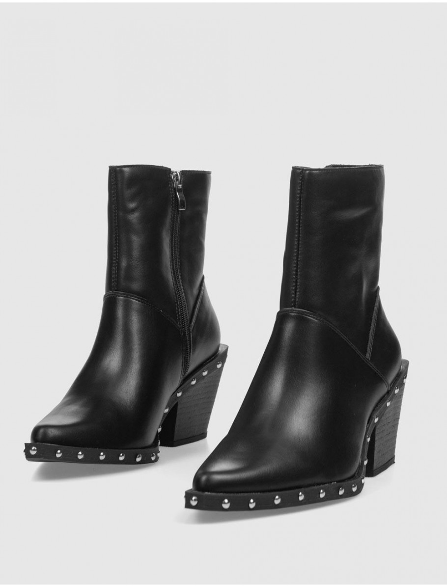 BOTiN KAMOME TRENDS MIKE NEGRO