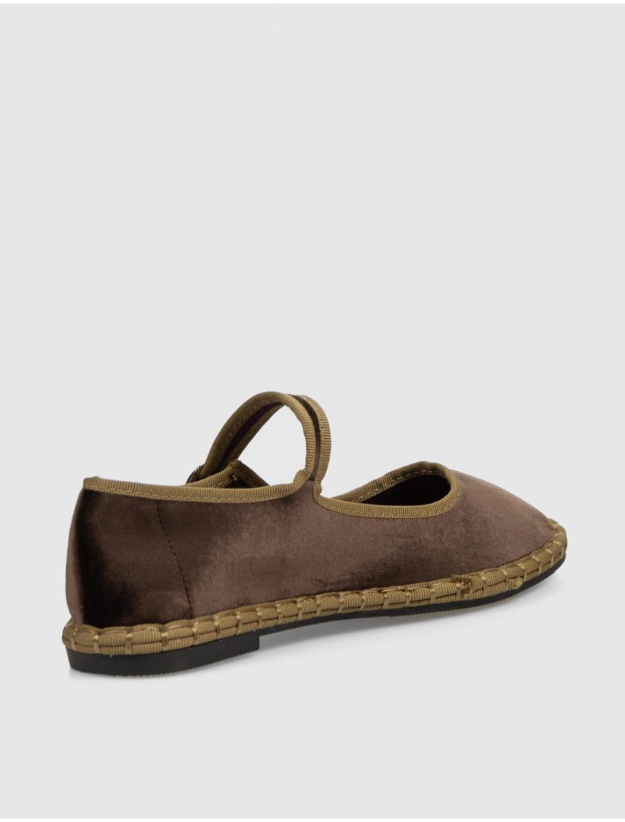 MERCEDITA KAMOME TRENDS RYLEE CaMEL