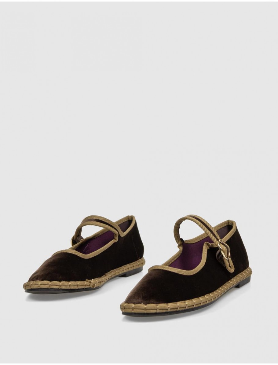 MERCEDITA KAMOME TRENDS RYLEE CaMEL