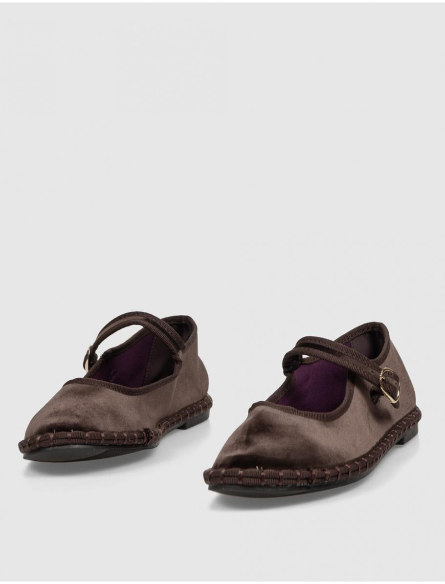 MERCEDITA KAMOME TRENDS RYLEE MARRoN