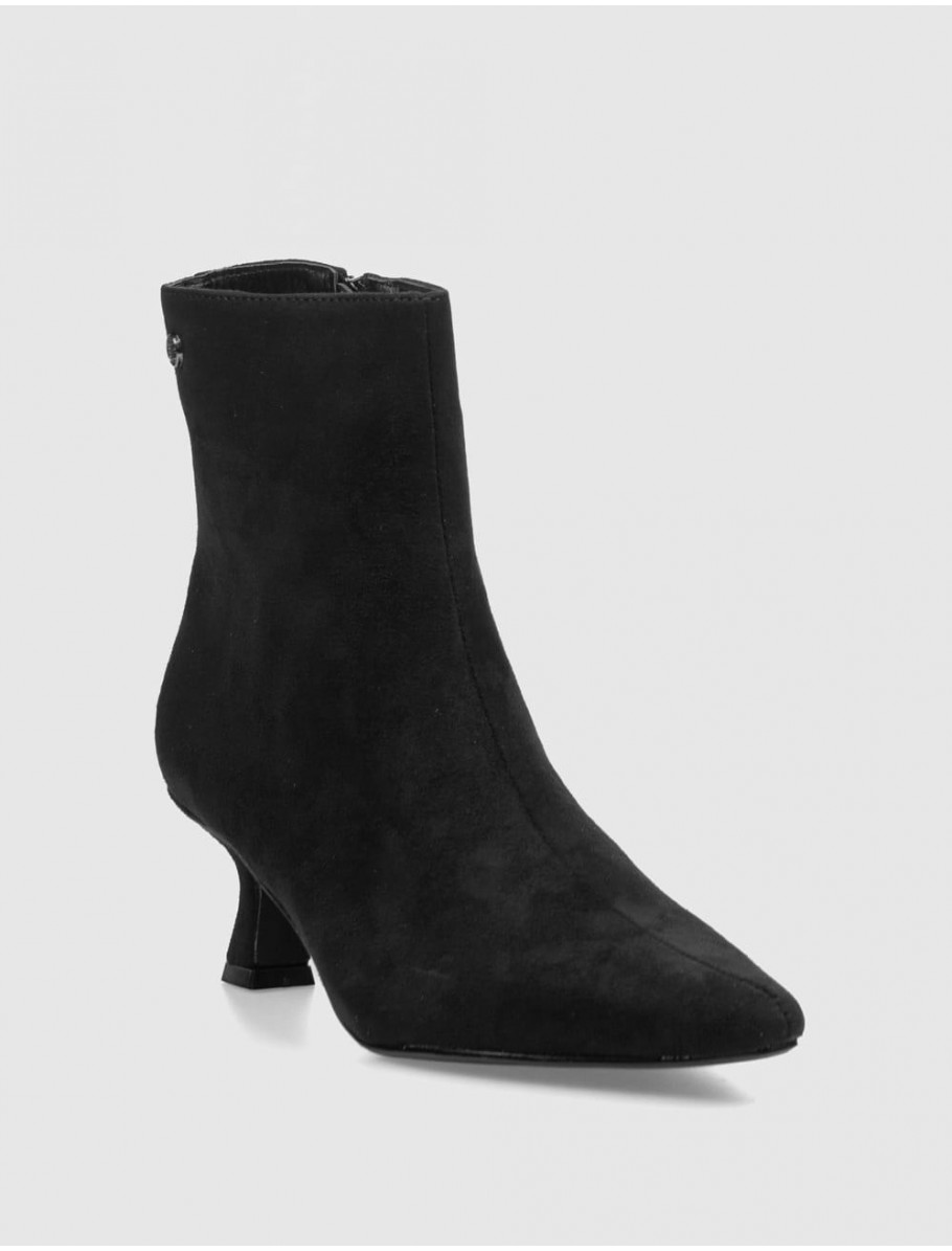 BOTiN KAMOME TRENDS SUKIL NEGRO