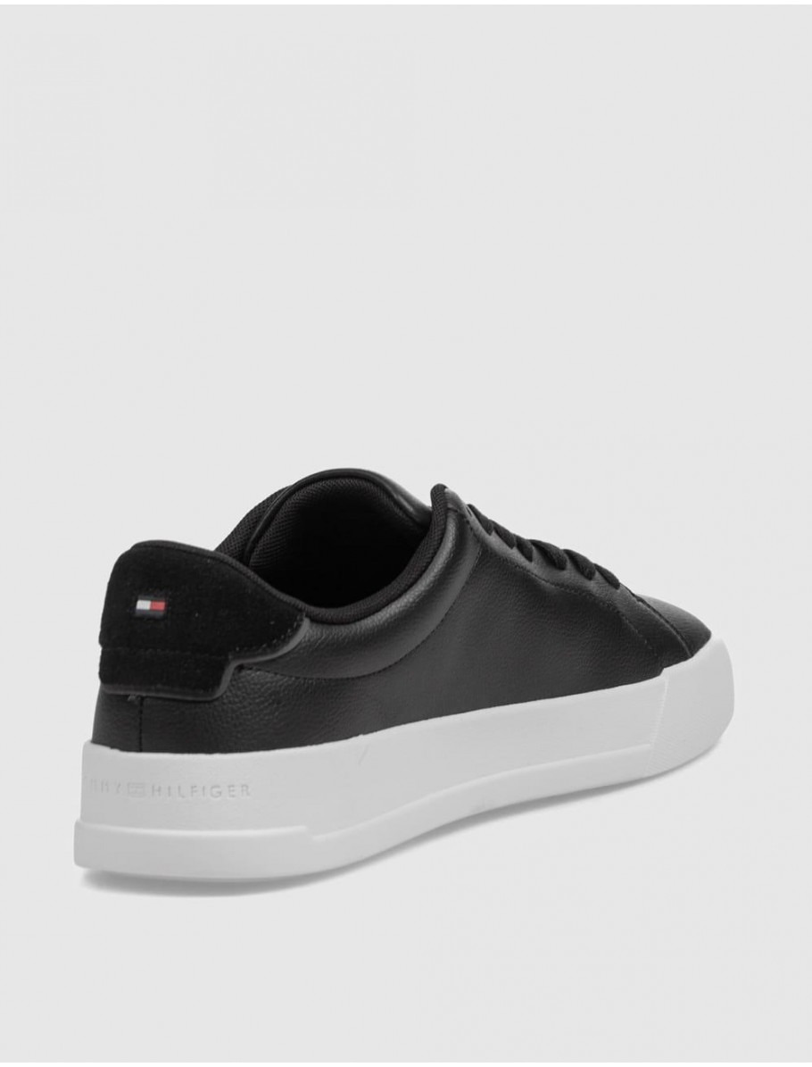 ZAPATILLA TOMMY HILFIGER TH COURT LTH DETAIL ESS NEGRO