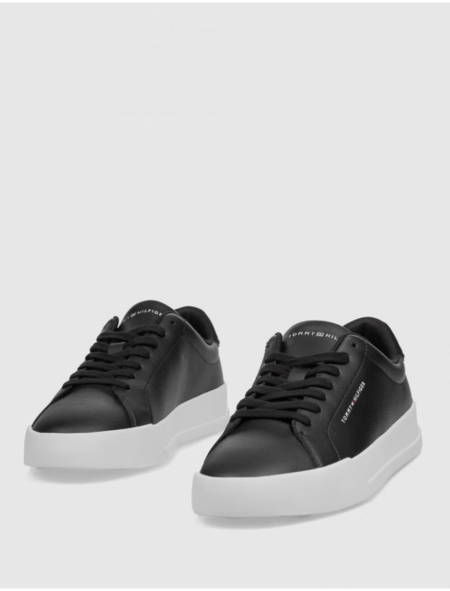 ZAPATILLA TOMMY HILFIGER TH COURT LTH DETAIL ESS NEGRO