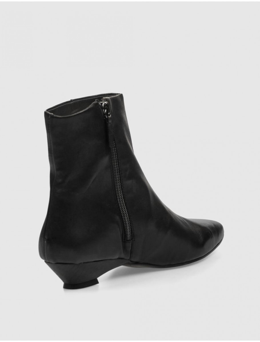 BOTiN GAIMO MAGNOLIA NEGRO