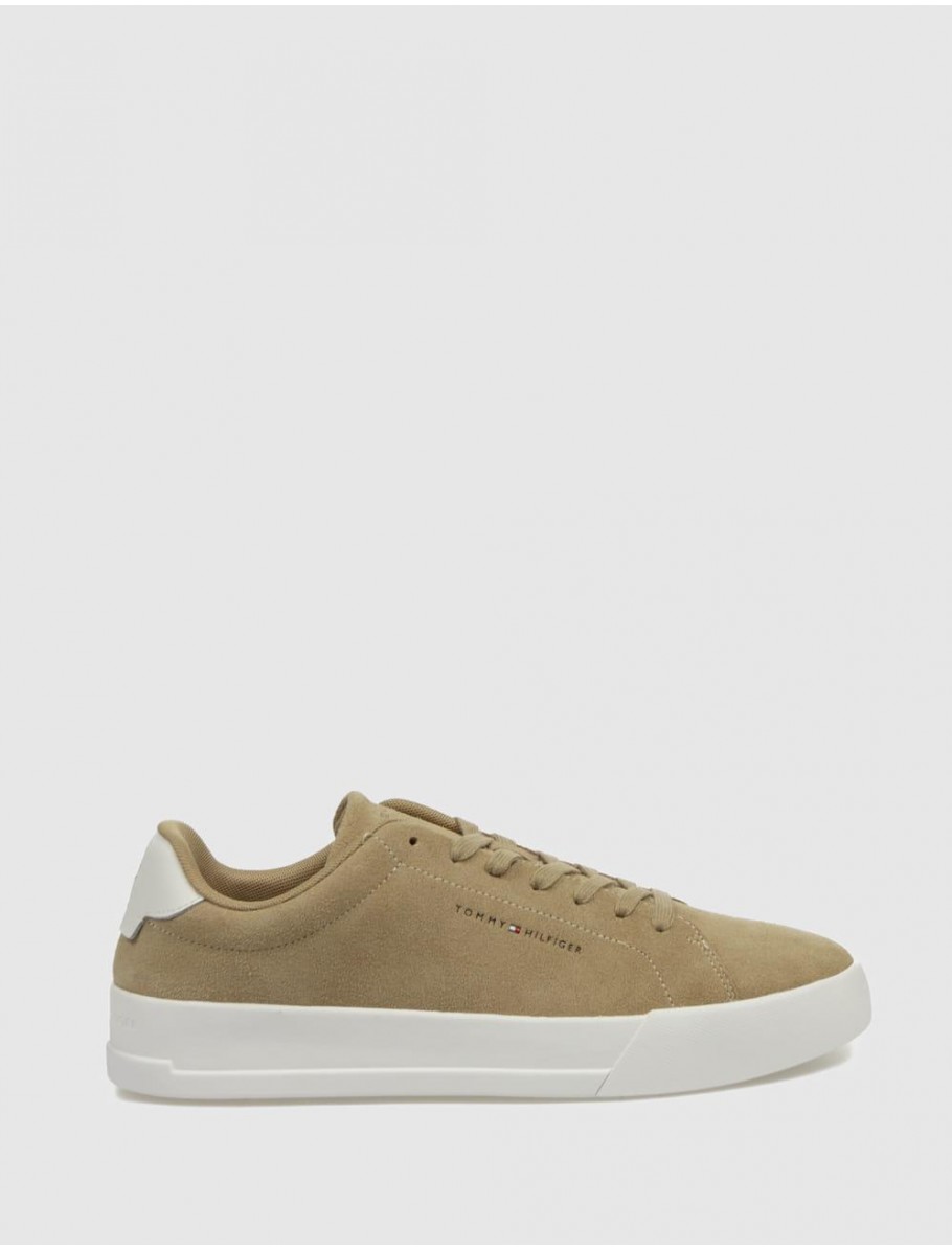 ZAPATILLA TOMMY HILFIGER TH COURT CORE SUEDE TAUPE