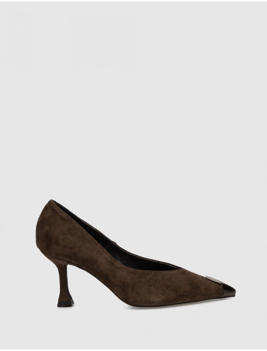 SALoN DIBIA 55712 MARRoN