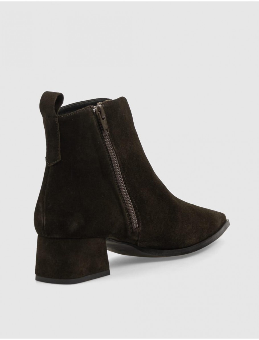 BOTiN DESIREE SHIRAT4 MARRoN