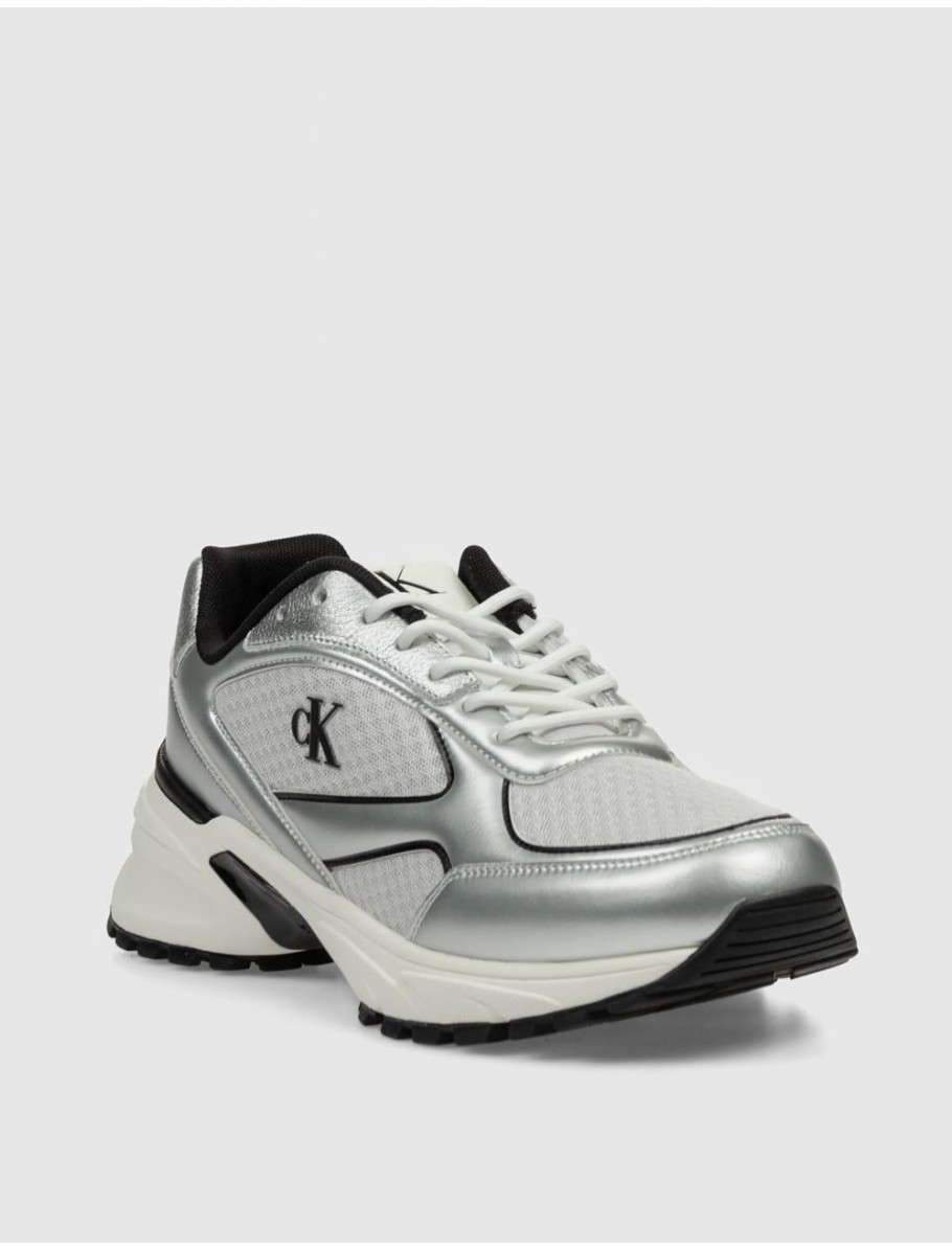 ZAPATILLA CALVIN KLEIN HIKE RUNNER MESH MIX PLATA