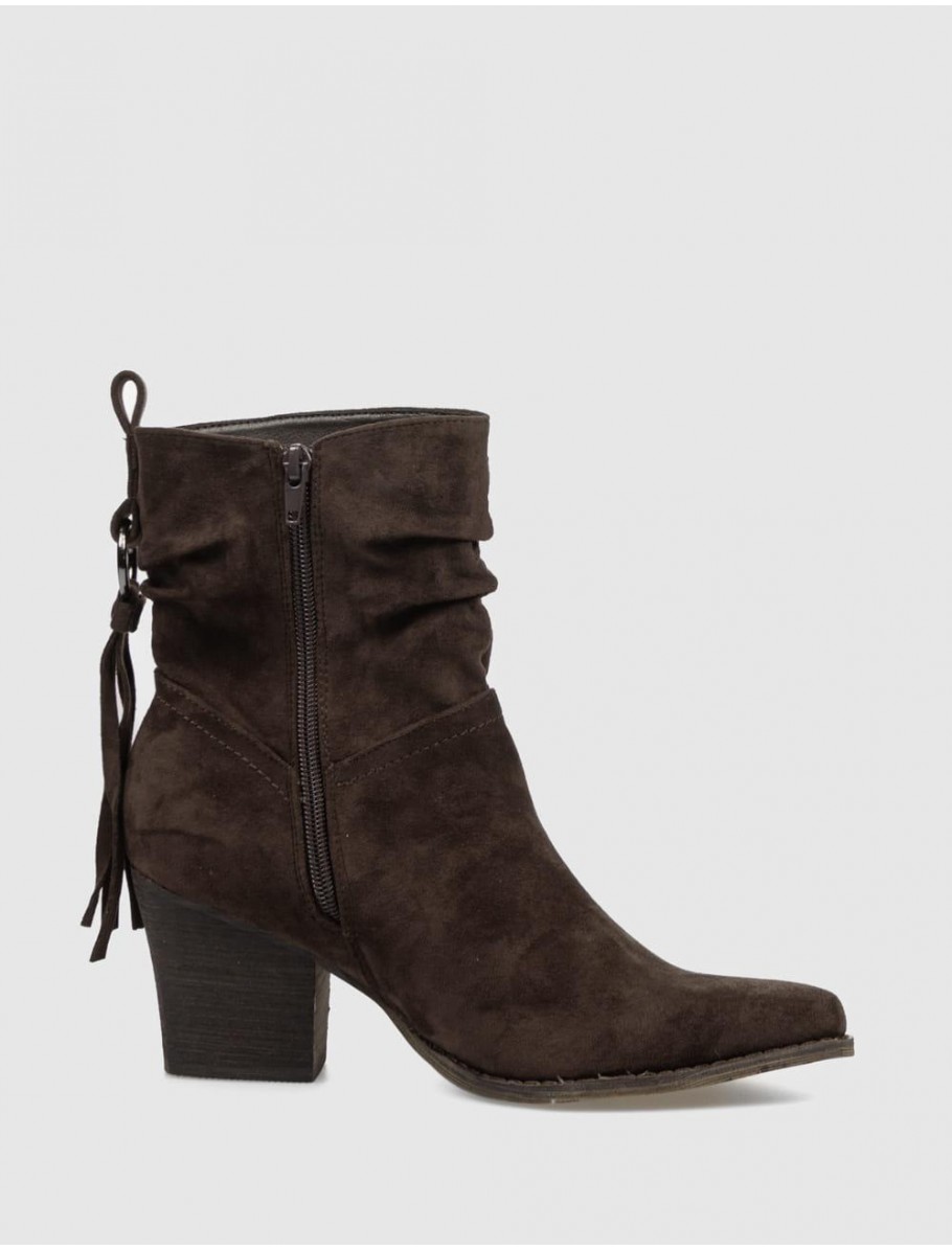 BOTiN KAMOME TRENDS LEIA MARRoN