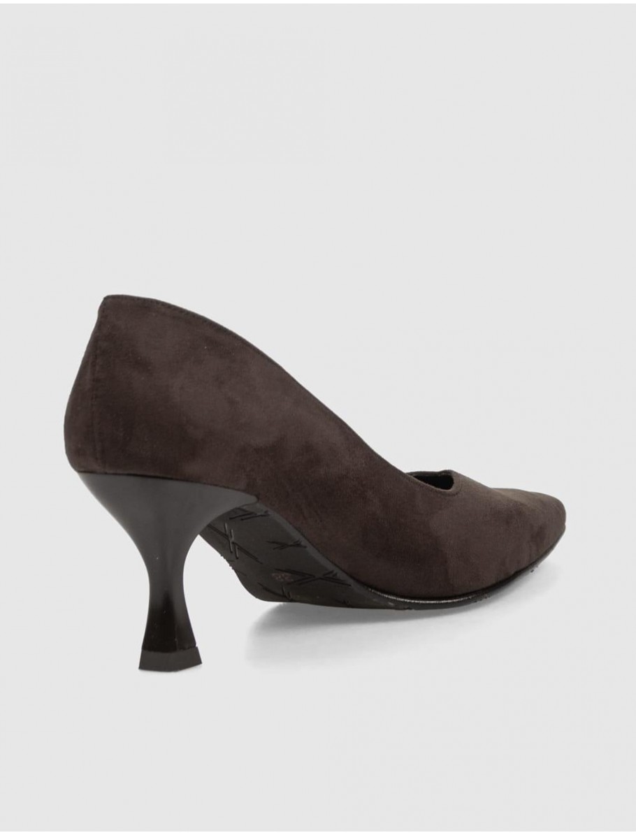 SALoN OBVIO ZEUS MARRoN