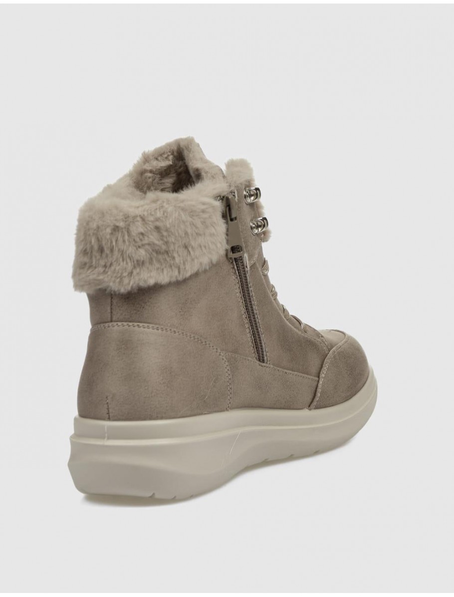 BOTiN KAMOME TRENDS LIA BEIG