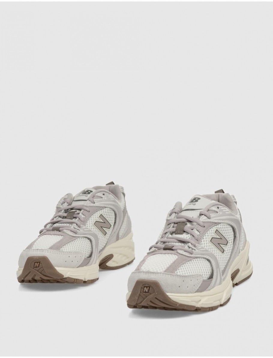 ZAPATILLA NEW BALANCE U530 GRIS