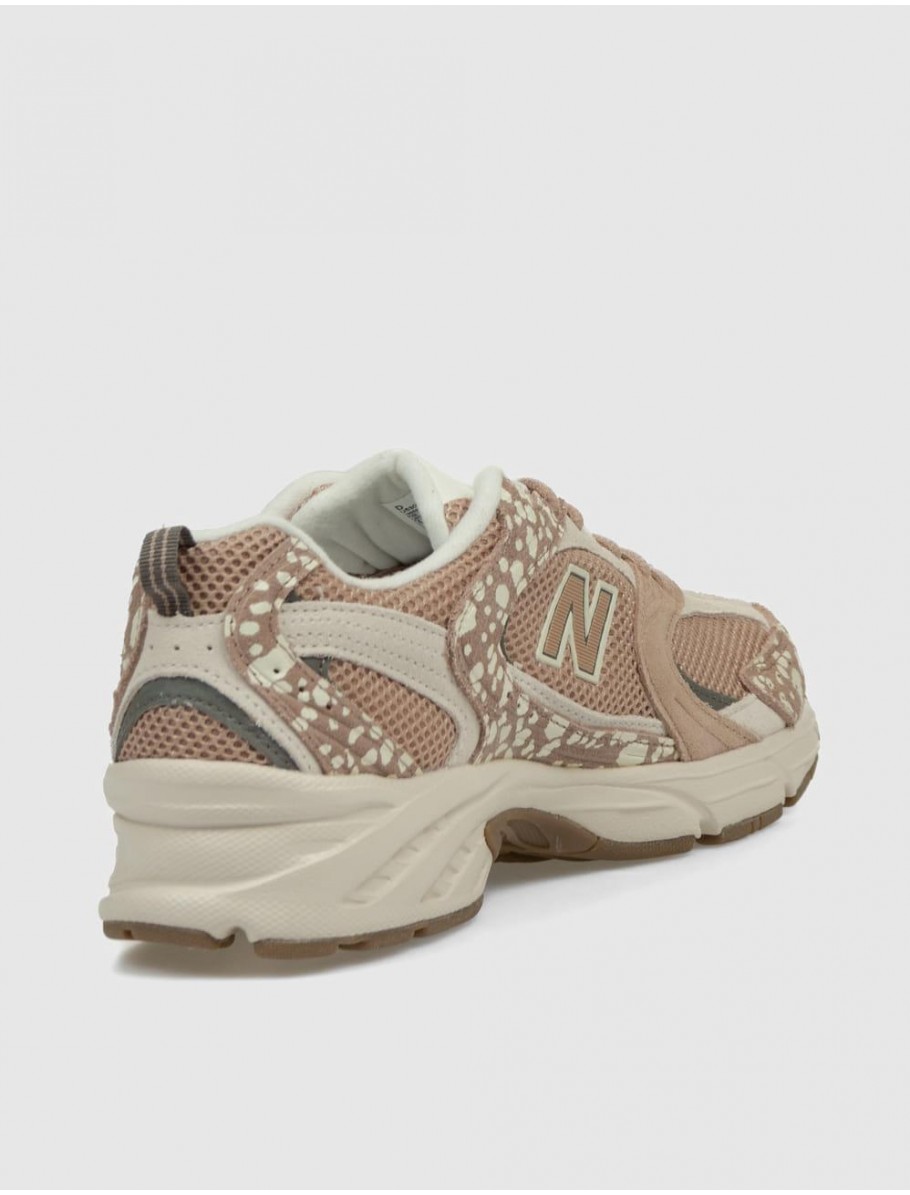 ZAPATILLA NEW BALANCE U530 NUDE