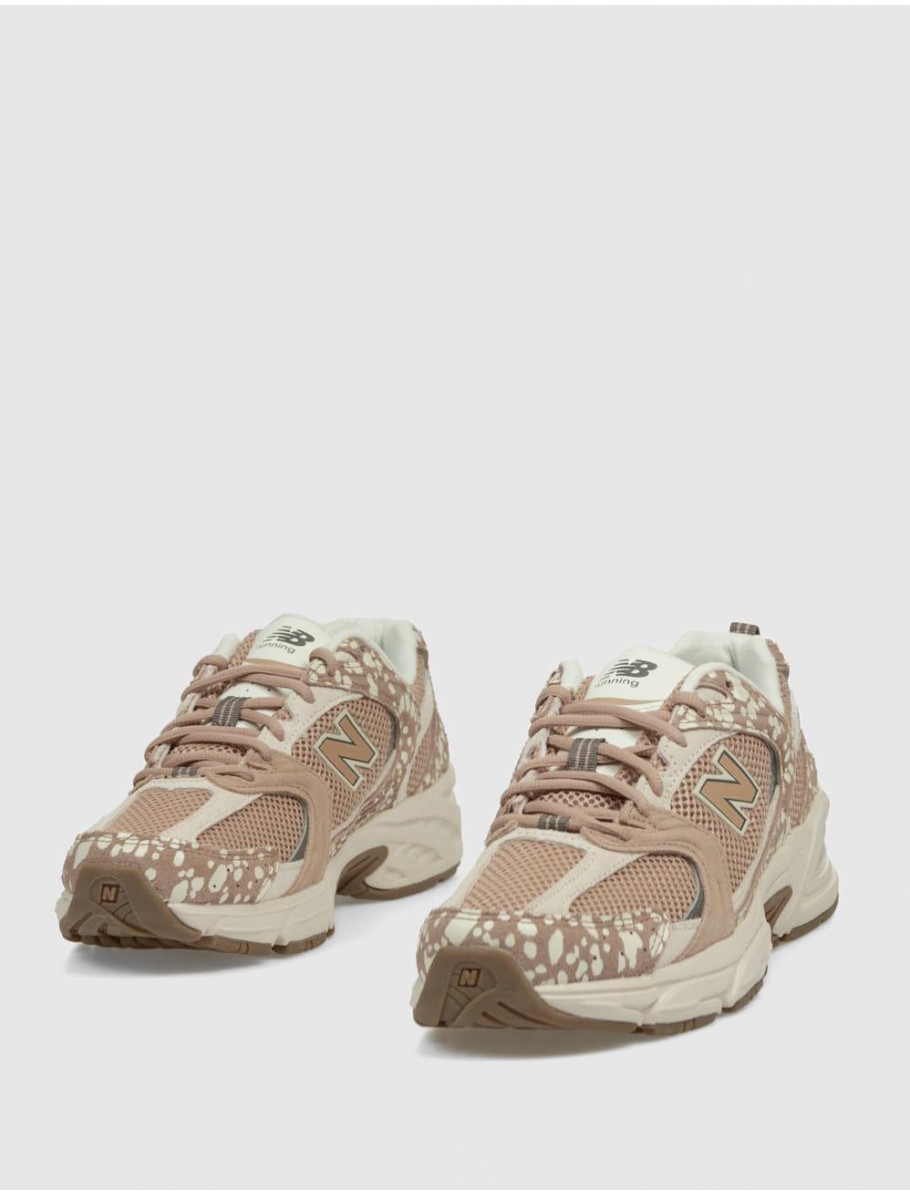 ZAPATILLA NEW BALANCE U530 NUDE