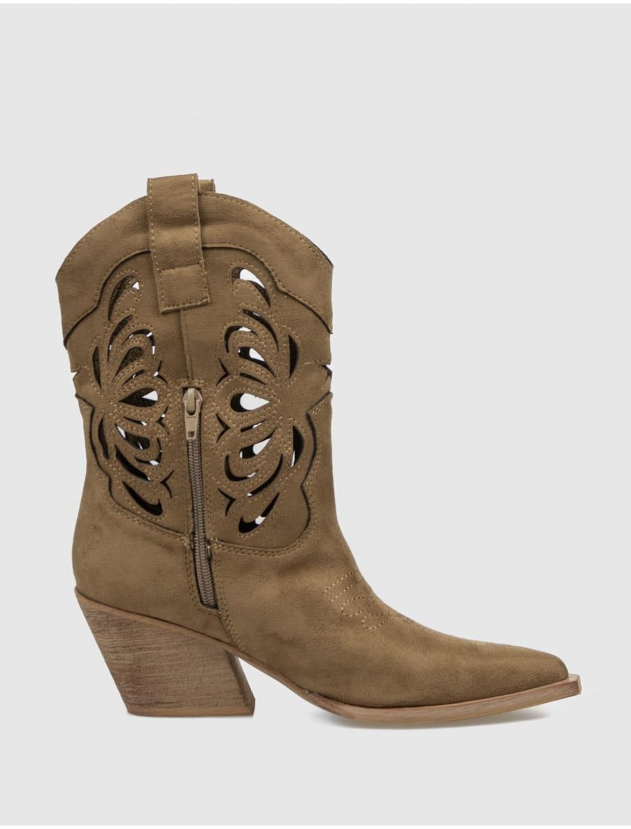 BOTiN KAMOME TRENDS LUJAN CaMEL