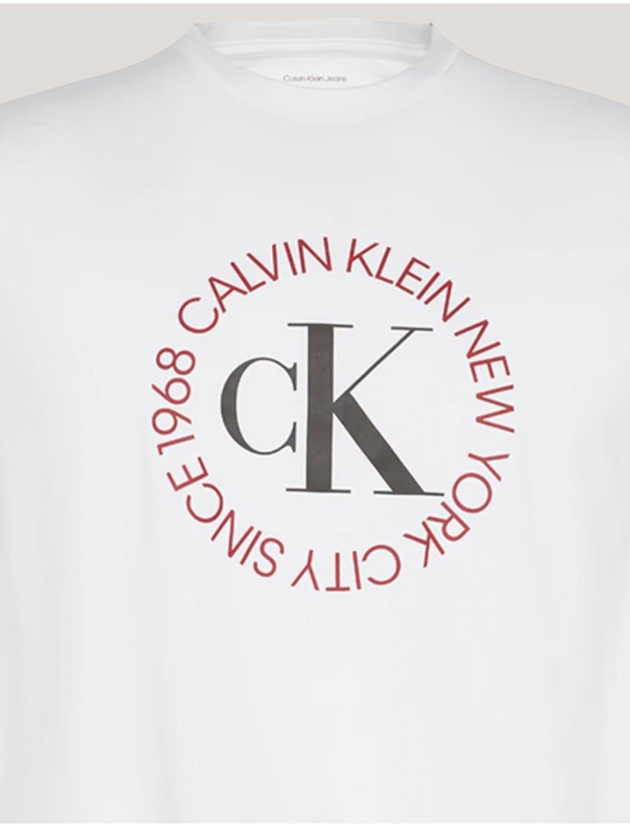CAMISETA CALVIN KLEIN SS 30S WHSL CK WORD CIRCLE GRAPH BLANCO