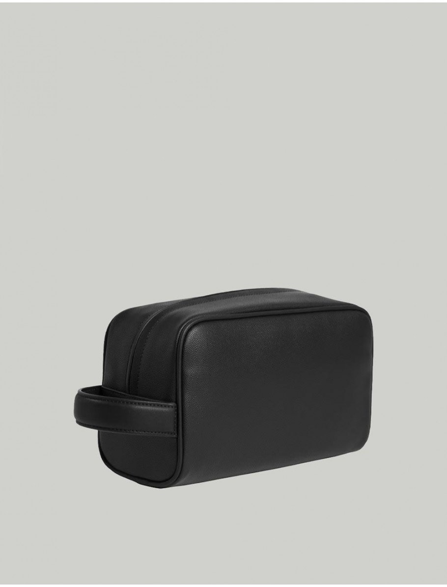 NECESER CALVIN KLEIN CK MUST WASHBAG DOPP KIT NEGRO