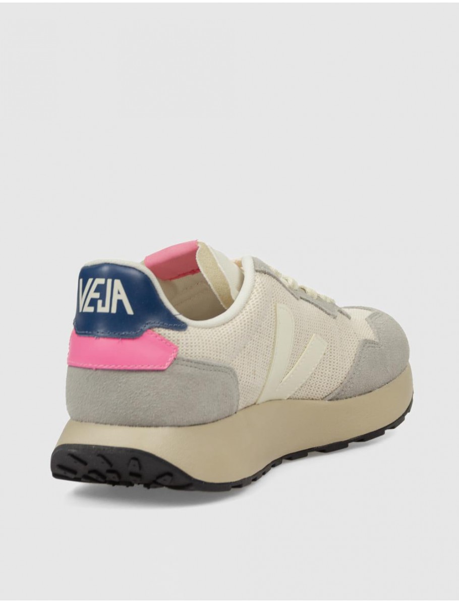 ZAPATILLA VEJA PAULISTANA BEIG