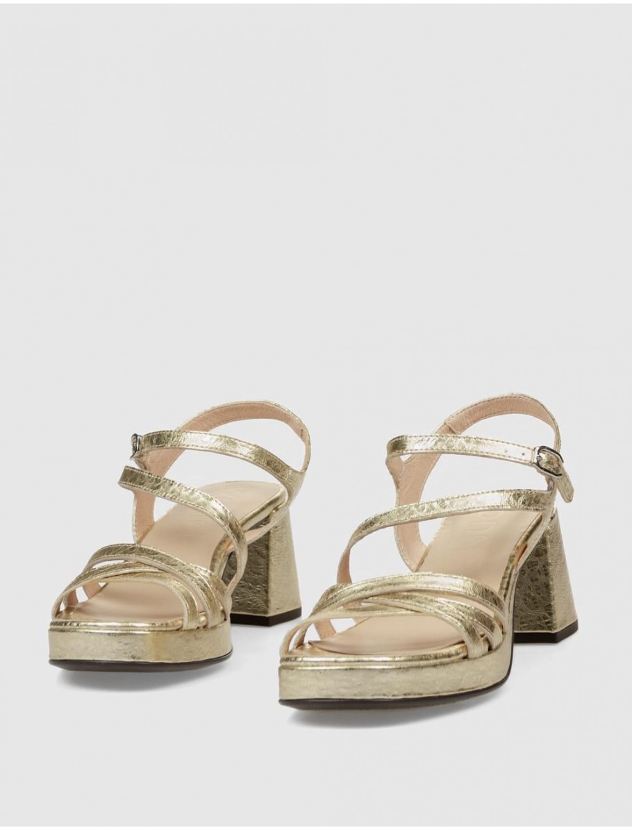 SANDALIA WONDERS G 6821 PLATINO