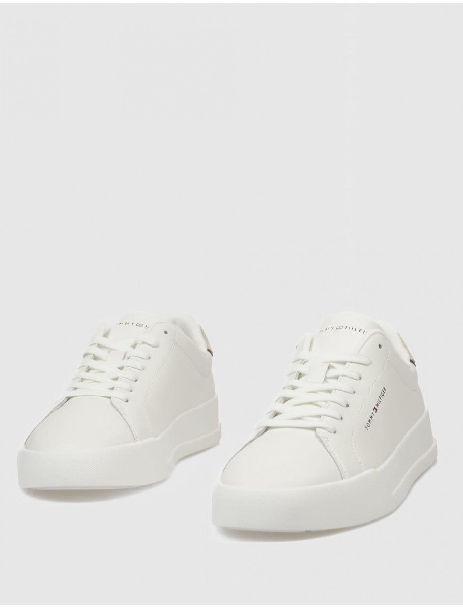 ZAPATILLA TOMMY HILFIGER TH COURT LTH DETAIL ESS BLANCO