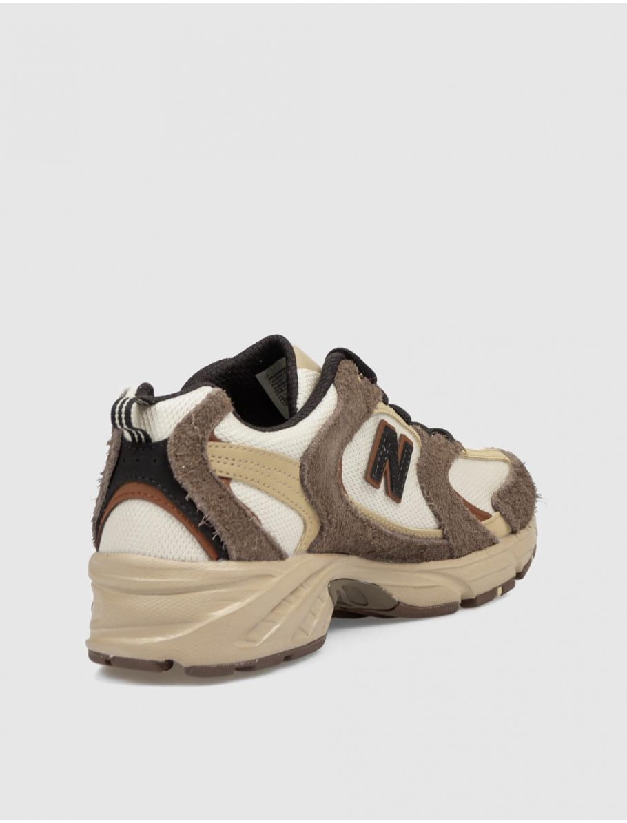 ZAPATILLA NEW BALANCE MR530 TAUPE