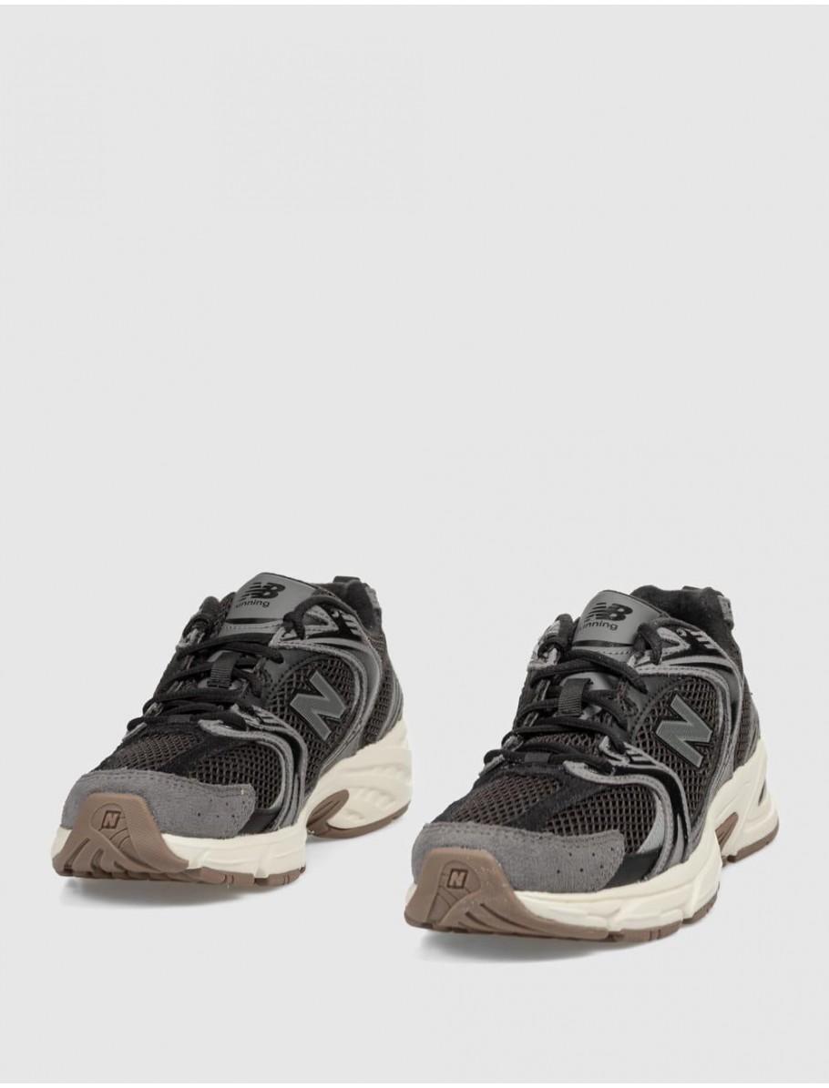 ZAPATILLA NEW BALANCE U530 NEGRO