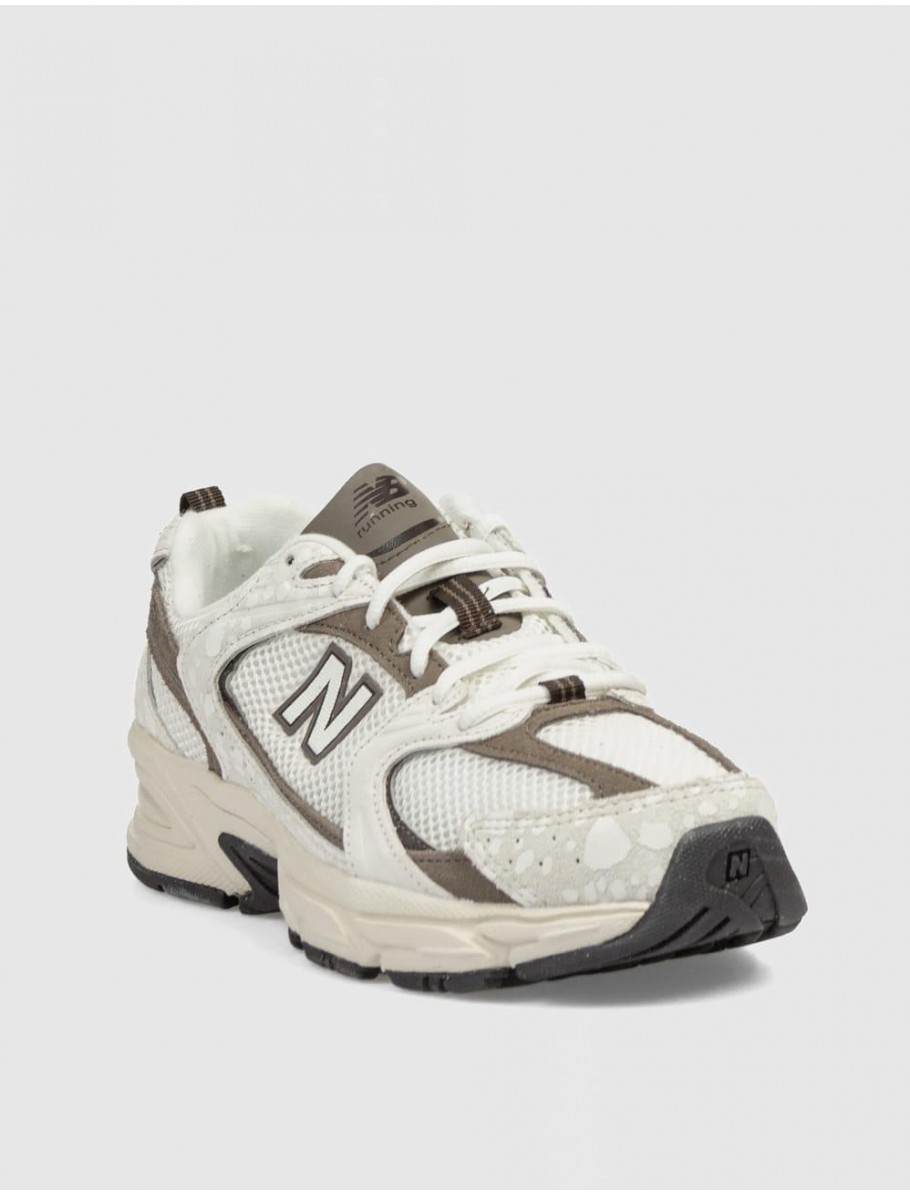 ZAPATILLA NEW BALANCE U530 BEIG MARRoN