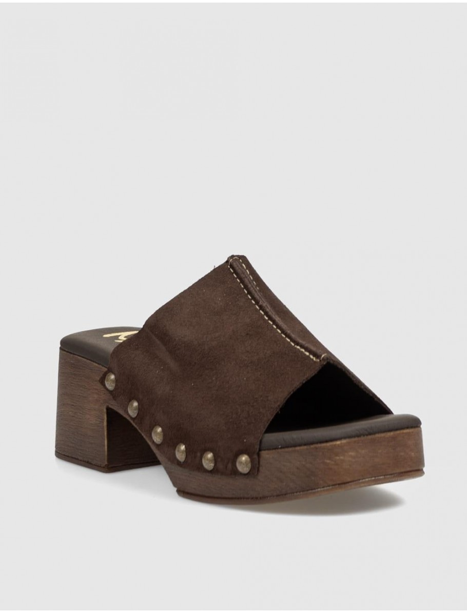 SANDALIA MARILA DARIA MARRoN