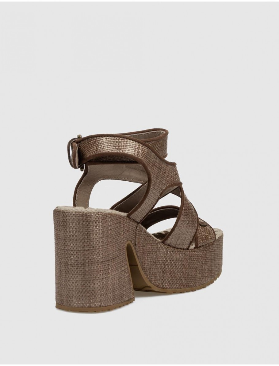 SANDALIA MOU RAFFIA PLATFORM LACE UP MARRoN
