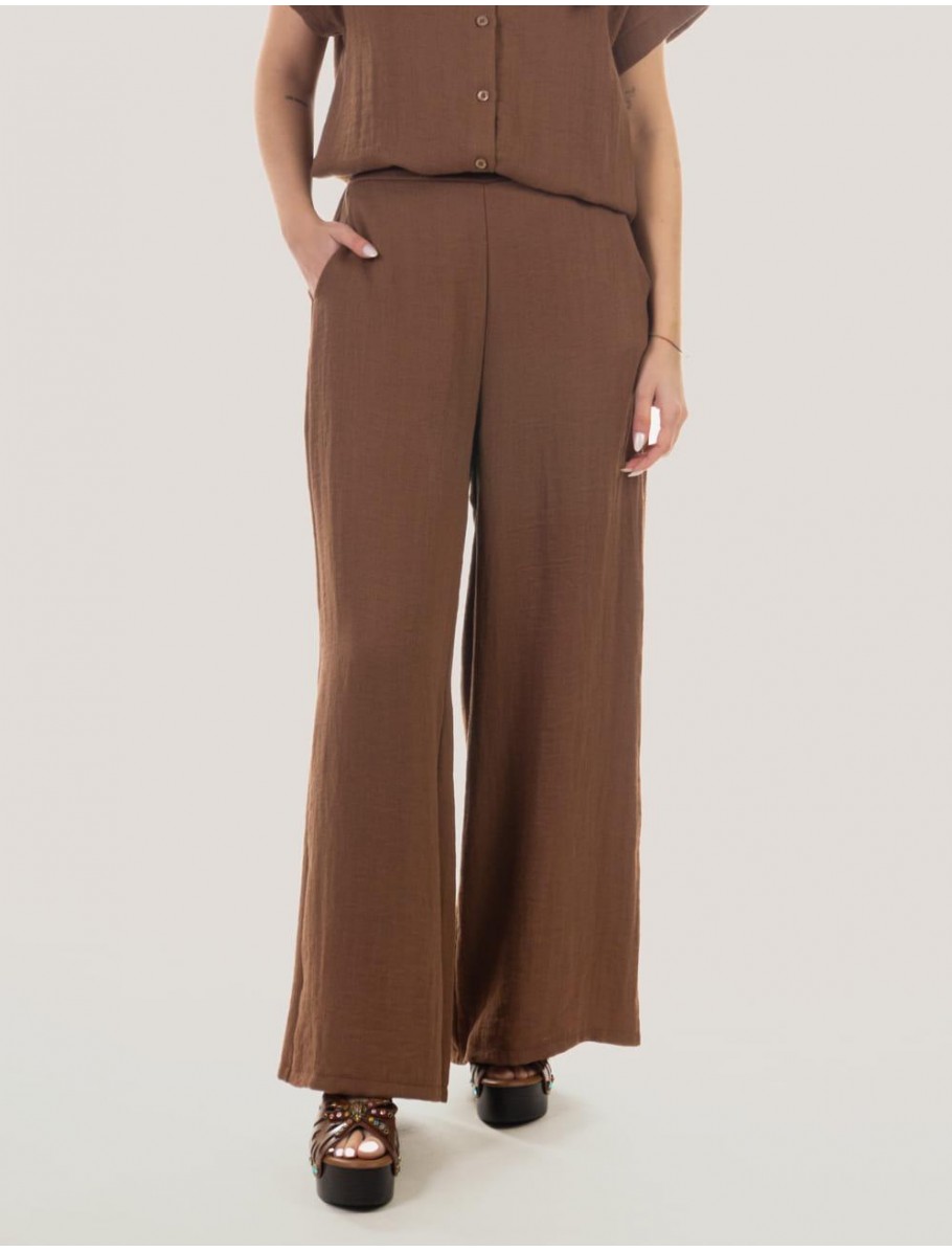 PANTALoN OBVIO HACA MARRoN