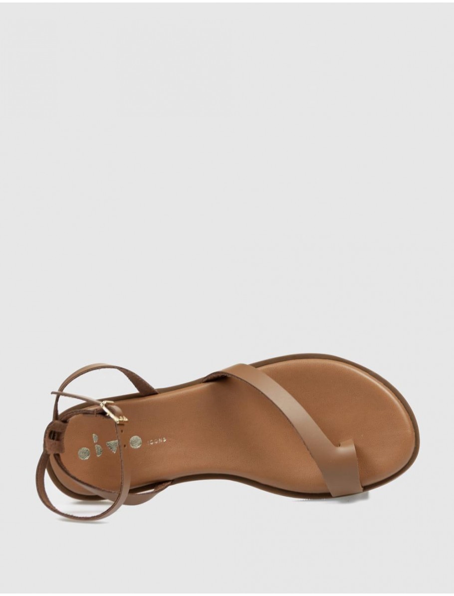 SANDALIA DE DEDO OBVIO SHOES PURA CUERO