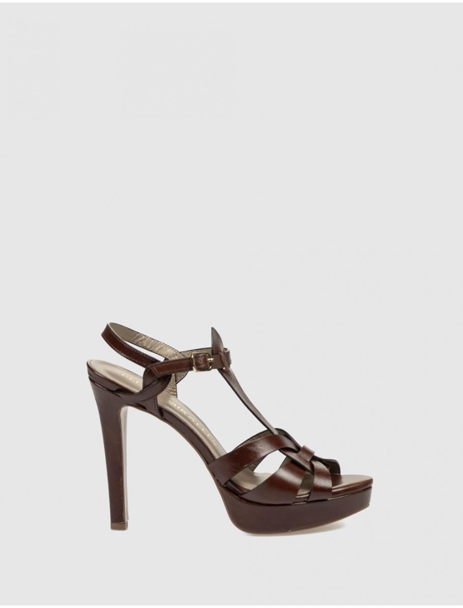 SANDALIA PEDRO MIRALLES 18332 MARRoN