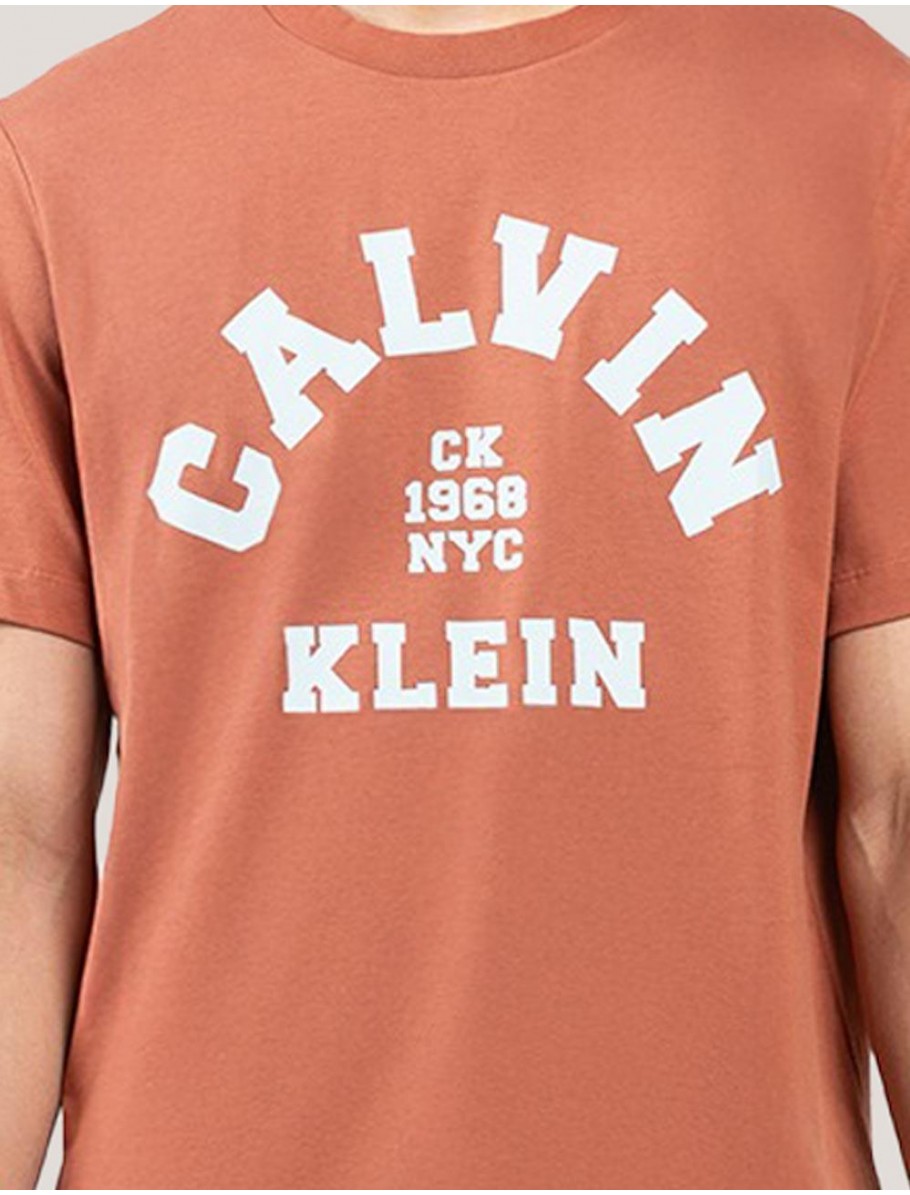 CAMISETA CALVIN KLEIN SS 20S LN CALVIN COLLEGE GRAPHIC NARANJA