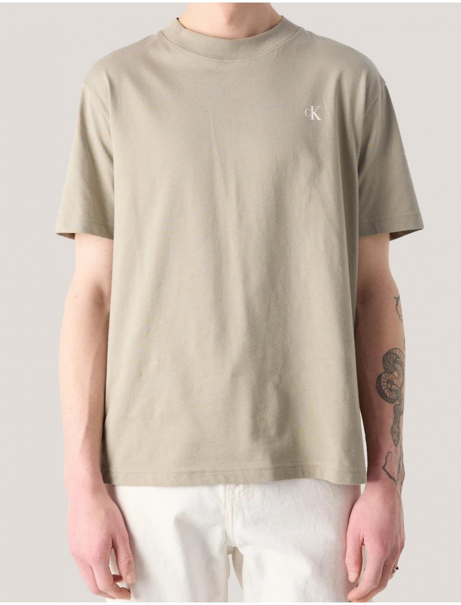 CAMISETA CALVIN KLEIN SS 30S CLASSIC BACK MONOLOGO TEE BEIG