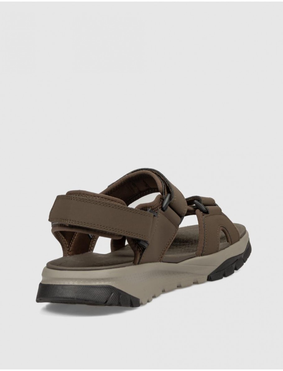 SANDALIA SKECHERS WAGNER MARRoN