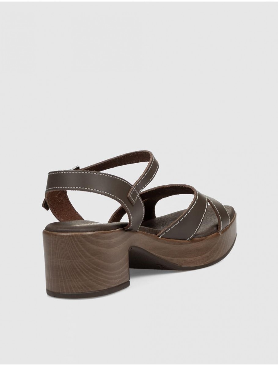 SANDALIA KAMOME LAIN MARRoN