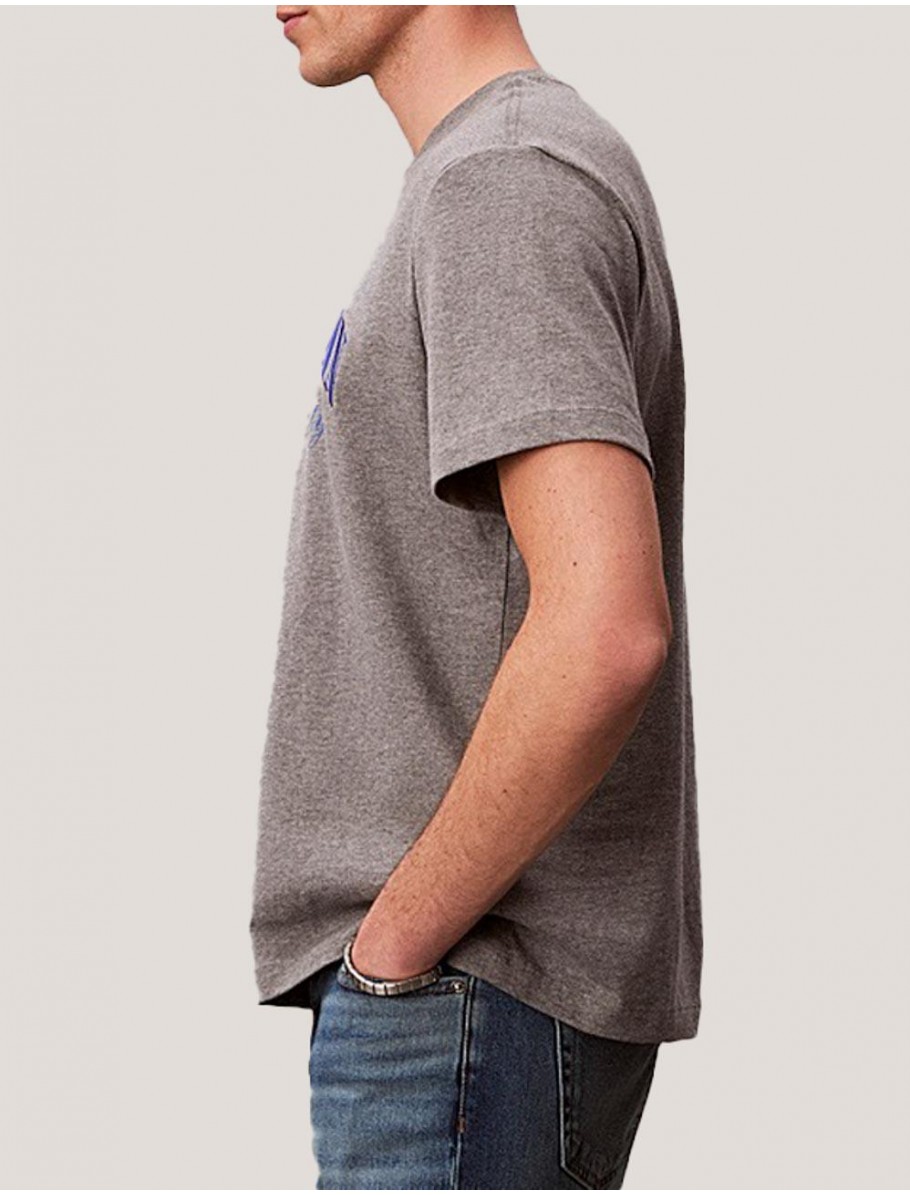 CAMISETA CALVIN KLEIN 20S MARCH GRAPHIC SEASONAL FASHI GRIS