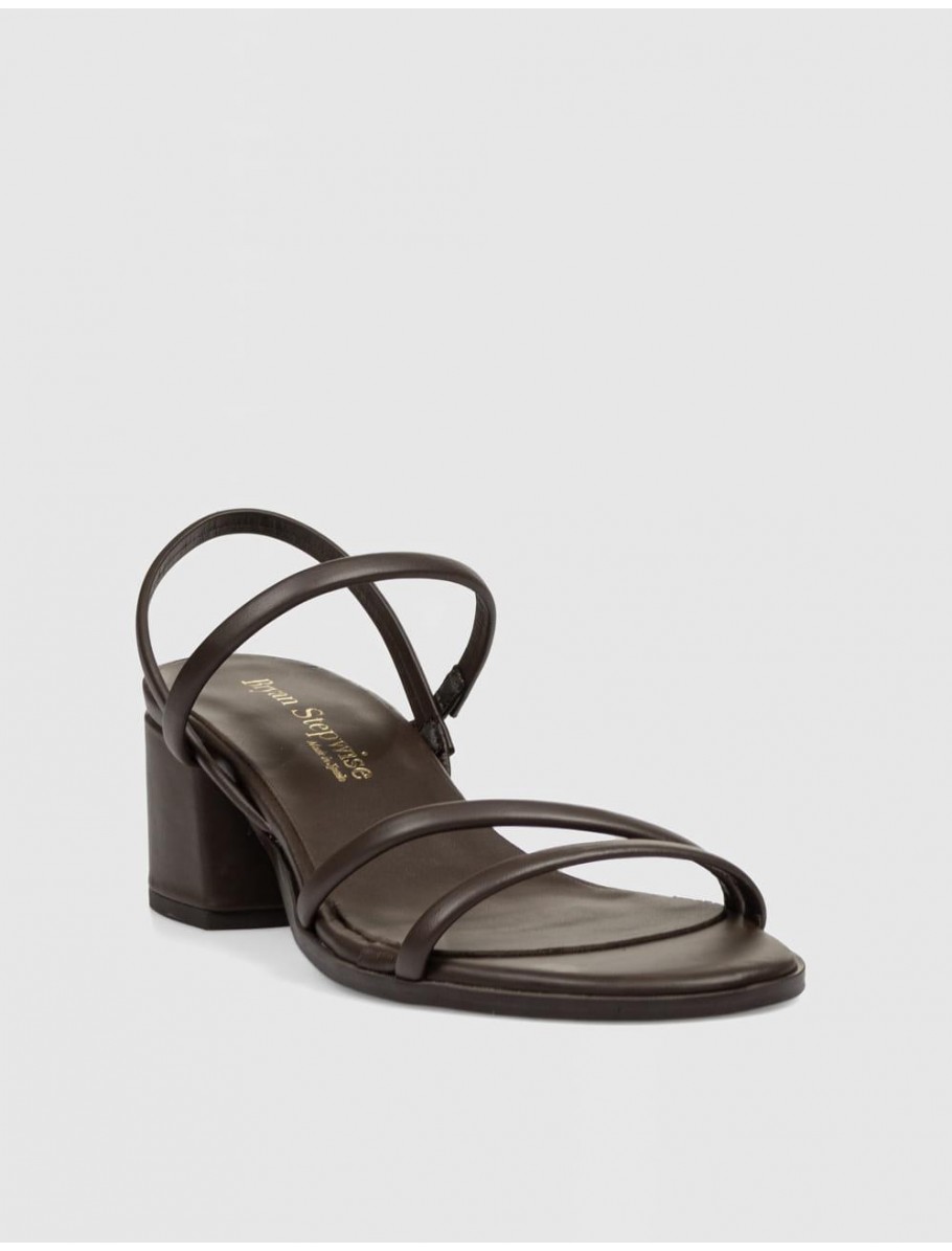 SANDALIA BRYAN STEPWISE 2614 MARRoN