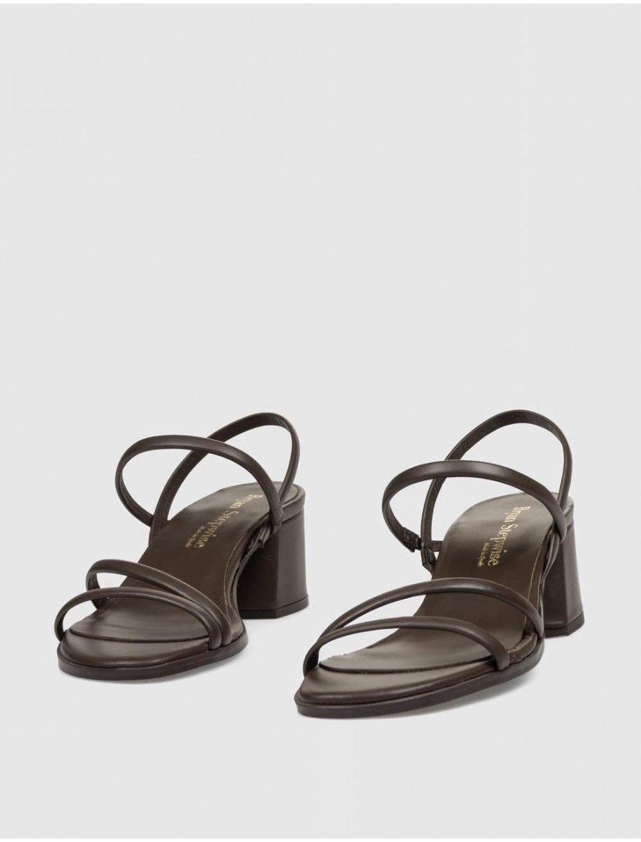 SANDALIA BRYAN STEPWISE 2614 MARRoN