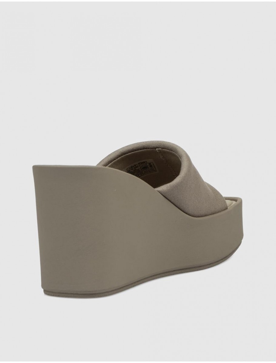 SANDALIA CALVIN KLEIN WEDGE 70 SNDL CANV MG TAUPE