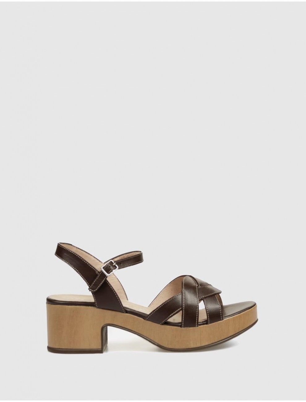 SANDALIA WONDERS D 8860 MARRoN