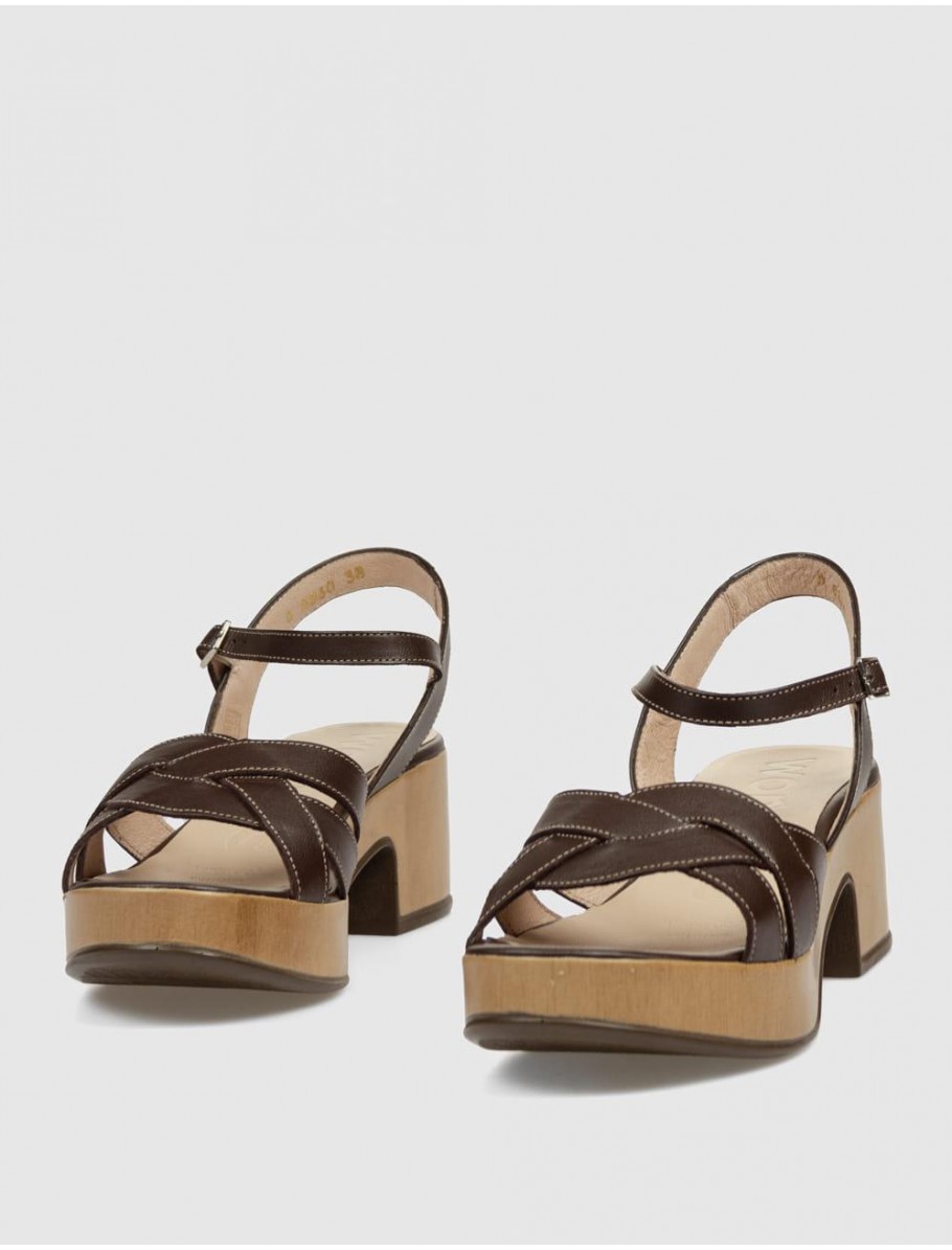 SANDALIA WONDERS D 8860 MARRoN