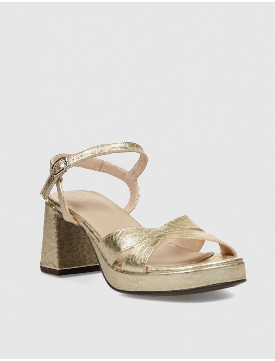 SANDALIA WONDERS G 6820 PLATINO