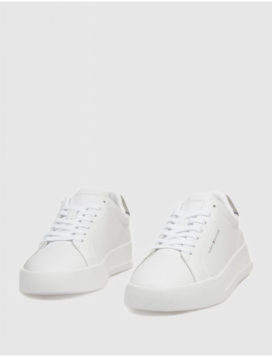 ZAPATILLA TOMMY HILFIGER TH COURT CORE ESS LEATHER BLANCO