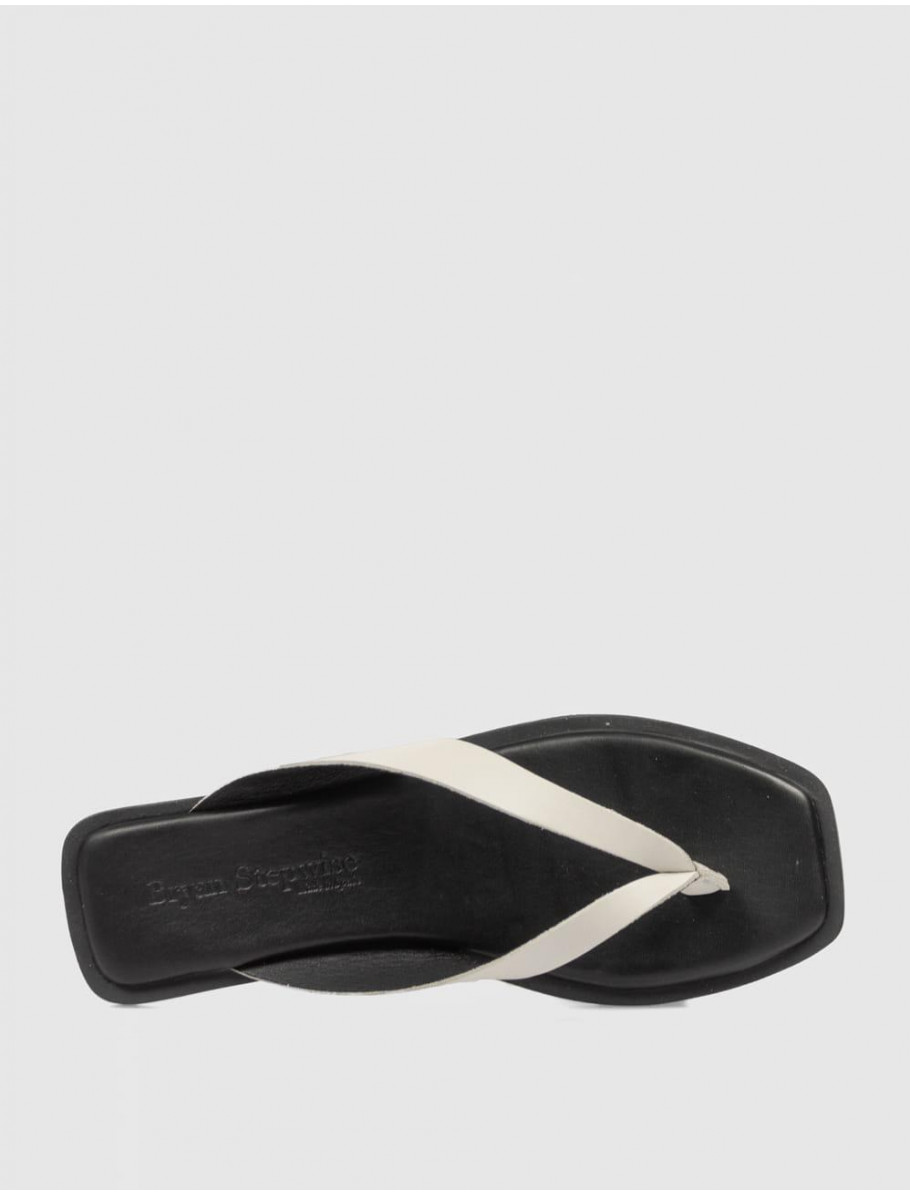 SANDALIA DE DEDO BRYAN 7308 BEIG