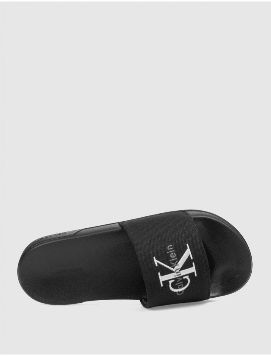 CHANCLA CALVIN KLEIN ESS SLIDE CV WN NEGRO