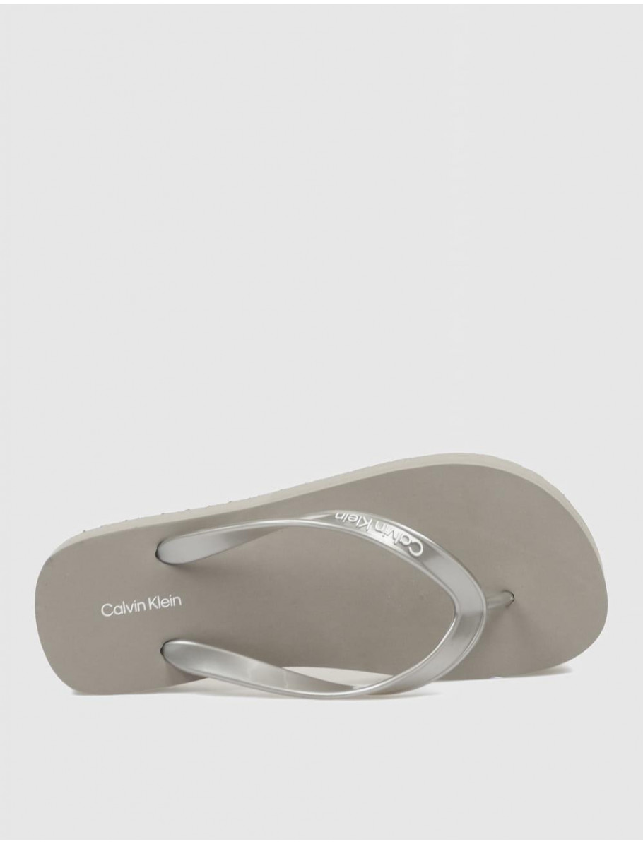 CHANCLA CALVIN KLEIN FLATFORM FLIP FLOP MET TAUPE
