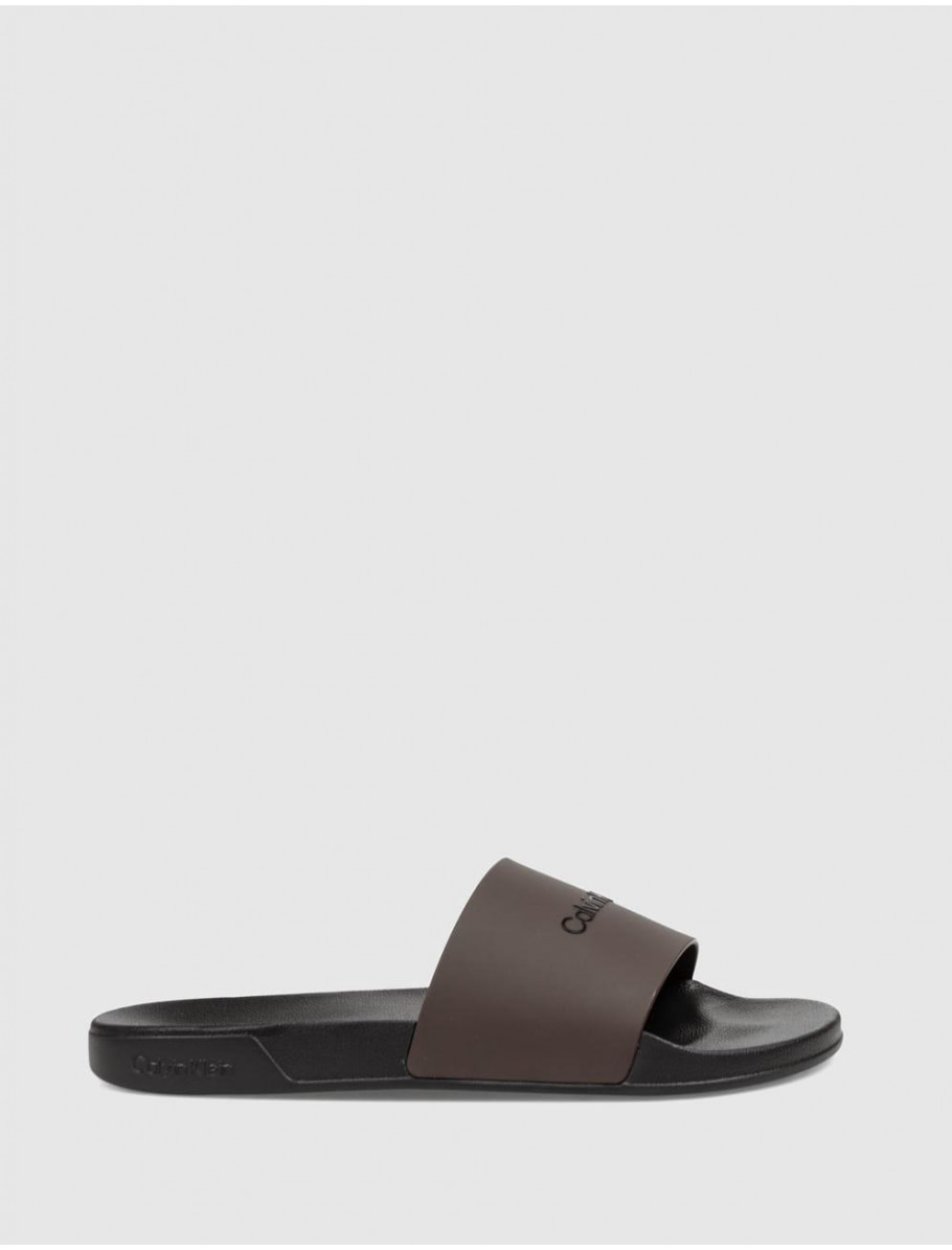 CHANCLA CALVIN KLEIN ESS SLIDE MONOBRAND CV BURDEOS